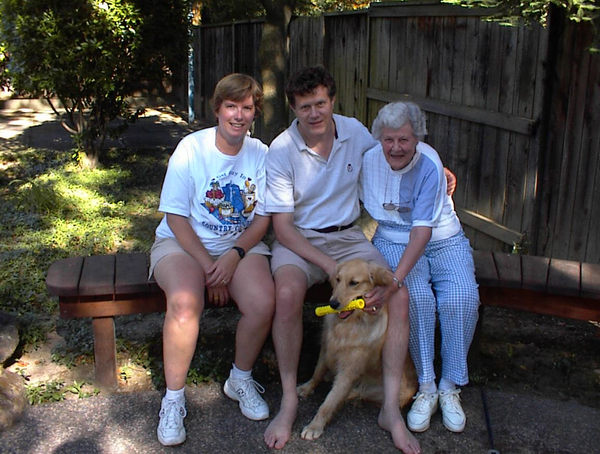 new_1999_06_12_jim_jana_mom_kelly.jpg