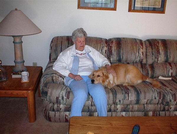 new_1999_06_mom_kelly_1.jpg